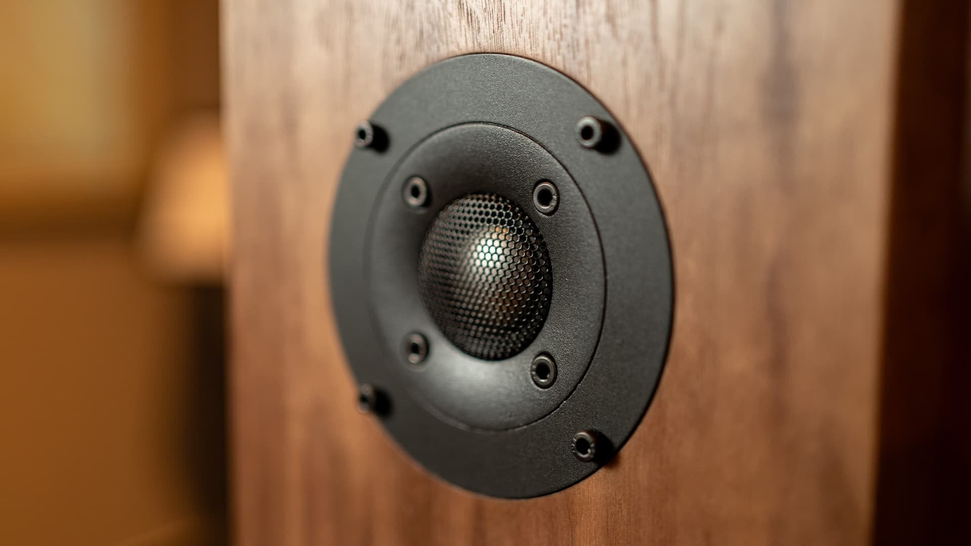 Kendall 2B Bookshelf Speakers